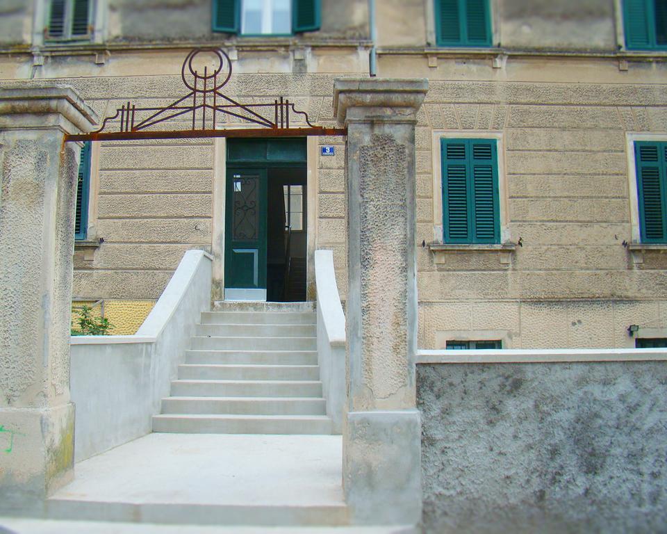 Hoc Loco Split Apartment Exterior photo